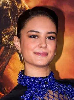 Portrait of Courtney Eaton
