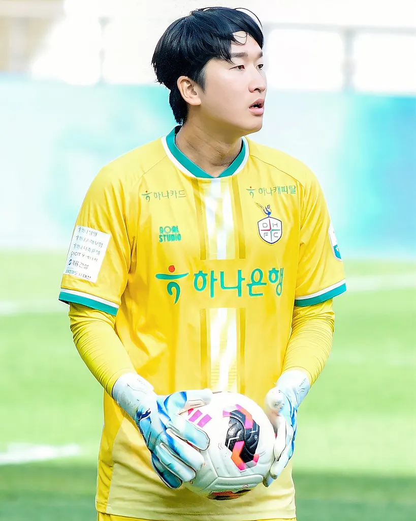 Portrait of Lee Chang-geun