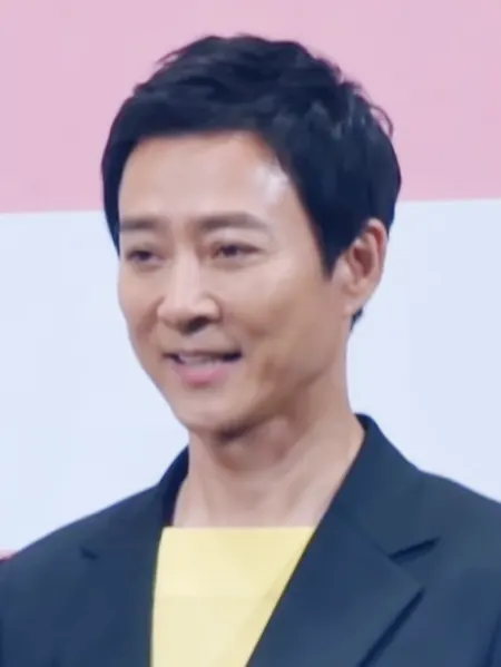 Portrait of Choi Soo-jong