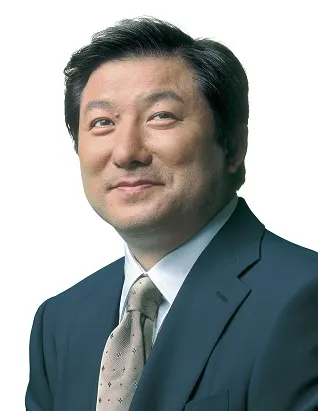 肖像 亀岡偉民