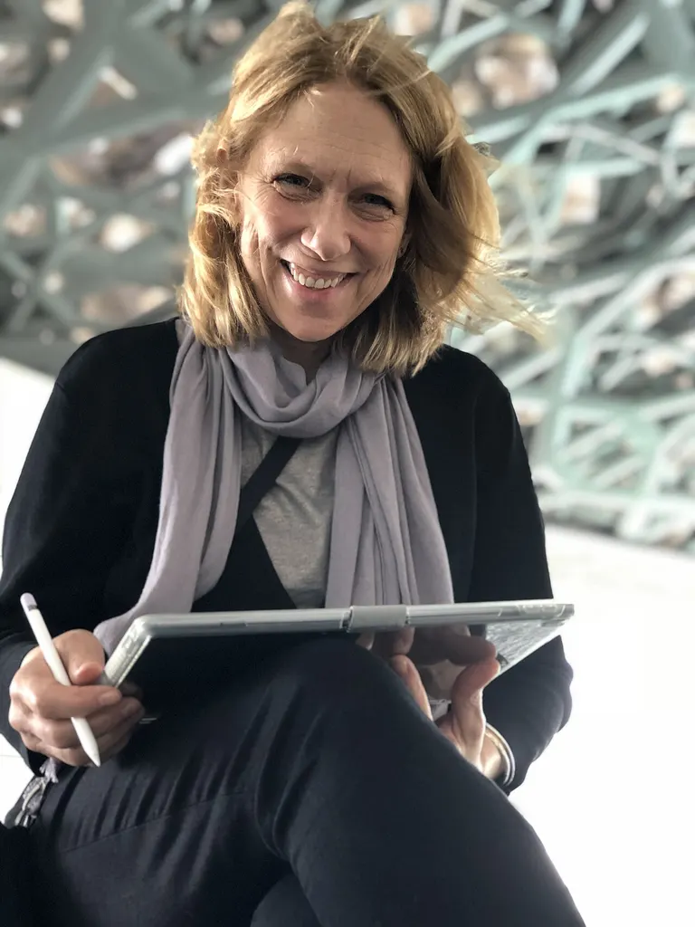 Portrait of Liza Donnelly