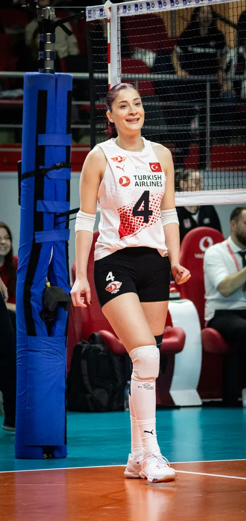Portrait de Tuğba Şenoğlu