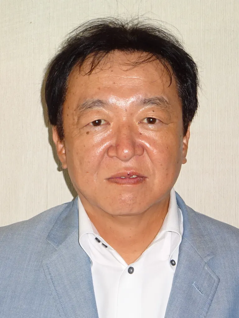 肖像 村岡敏英