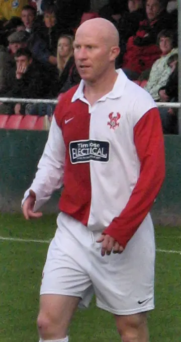 Portret van Lee Hughes